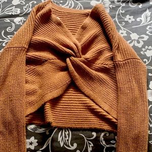 Crop-top sweater